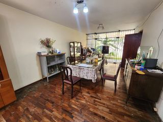 Foto 3 de 🏡 MAYORAZGO – ATE 🏞️ VENDO HERMOSA CASA FRENTE A PARQUE – 7 DORMITORIOS