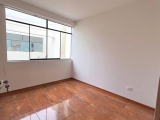 Foto 14 de ALQUILER DE DEPTO A.C 90 m2 3ER PISO AV. GUARDIA CIVIL SUR