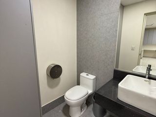 Foto 11 de Oficina Implementada de 115 m² con Vista a Javier Prado en Santiago de Surco