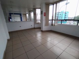 Foto 4 de Alquiler Oficina – Consultorio en  Av Izaguirre a 1 cdra de la Muni de los Olivos en 2do Piso