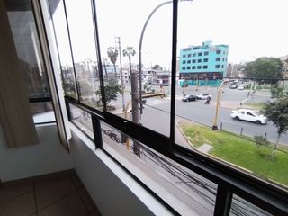 Foto 5 de Alquiler Oficina – Consultorio en  Av Izaguirre a 1 cdra de la Muni de los Olivos en 2do Piso