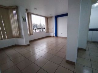 Foto 1 de Alquiler Oficina – Consultorio en  Av Izaguirre a 1 cdra de la Muni de los Olivos en 2do Piso