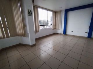 Foto 3 de Alquiler Oficina – Consultorio en  Av Izaguirre a 1 cdra de la Muni de los Olivos en 2do Piso