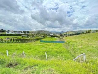 Foto 1 de Terreno en venta 1.333m2 en exclusiva Urb. Privada, sector Zhucay Cuenca Ec.
