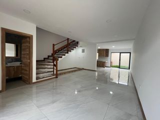 Foto 5 de CASA POR ESTRENAR DE 4 DORMITORIOS EN VENTA SECTOR RICAURTE