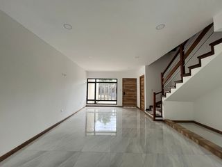 Foto 2 de CASA POR ESTRENAR DE 4 DORMITORIOS EN VENTA SECTOR RICAURTE