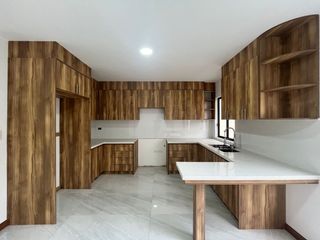 Foto 3 de CASA POR ESTRENAR DE 4 DORMITORIOS EN VENTA SECTOR RICAURTE
