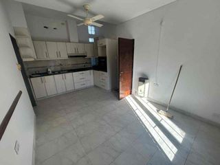 Foto 3 de OPORTUNIDAD - SE VENDE CASA + CUARTO DE SERVICIO