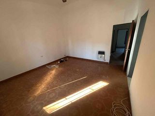 Foto 6 de OPORTUNIDAD - SE VENDE CASA + CUARTO DE SERVICIO