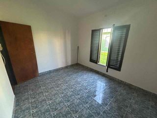 Foto 12 de OPORTUNIDAD - SE VENDE CASA + CUARTO DE SERVICIO