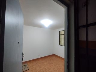 Foto 3 de SE ALQUILA CONSULTORIO - OFICINA EN LINCE