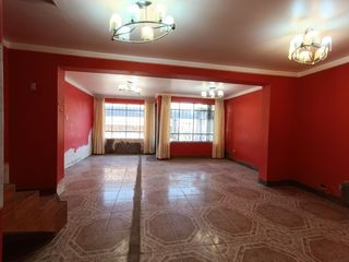 Foto 3 de Amplia casa en alquiler, Mi Perú