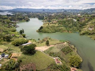 Foto 3 de Lote hotelero en el peñol Antioquia, con acceso Directo al embalse.