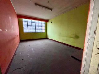 Foto 8 de VENTA DE LOCAL COMERCIAL EN AV. BAUSATE Y MEZA.