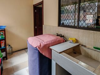 Foto 14 de En venta casa de dos departamentos cerca del terminal terrestre