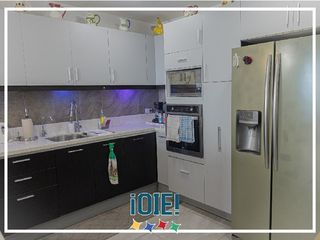 Foto 4 de Departamento con Vista al Mar en Edificio Arrecife, Pedro Balda – Manta