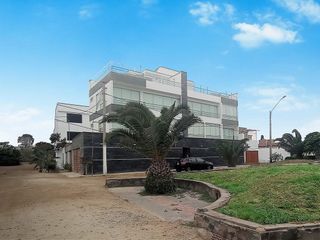 Foto 3 de Punta Hermosa - TRIPLEX PENTHOUSE Frente a Parque de 3dorm + 2cocheras + Piscina + 3balcones