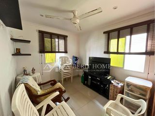Foto 10 de Venta de Casa un piso bien ubicada