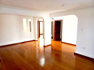 Foto 2 de Vendo Casa de una planta en el Barrio Daniel Álvarez