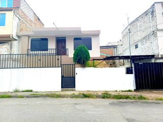Foto 1 de Vendo Casa de una planta en el Barrio Daniel Álvarez