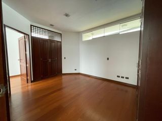 Foto 21 de ALQUILO  LINDO PENTHOUSE DUPLEX EN CHACARILLA - SAN BORJA - 4 DORMITORIOS - 3 COCHERAS - FRENTE A PARQUE🌳