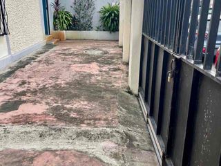 Foto 13 de URDESA CENTRAL, Vendo Casa 1 planta 3 dormitorios, 300m2, $138.000.
