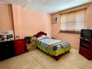 Foto 5 de URDESA CENTRAL, Vendo Casa 1 planta 3 dormitorios, 300m2, $138.000.