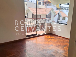 Foto 5 de ¡ALQUILO CASA de tres pisos cerca al Club Internacional!  S/ 3.500 soles