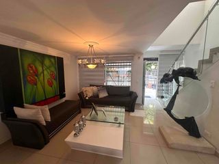 Foto 4 de Alquilo Moderna Casa en el barrio san Joaquín