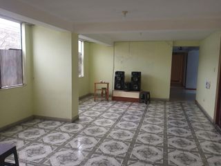 Foto 5 de VENDO CENTRICO EDIFICO COMERCIAL CON 05 LOCALES FRENTE A LA AV PACASMAYO