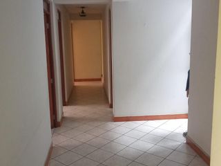 Foto 4 de VENDO CENTRICO EDIFICO COMERCIAL CON 05 LOCALES FRENTE A LA AV PACASMAYO