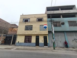 Foto 2 de Vendo Amplia Casa En Av. Canto Grande Cerca Al Hospital De Sjl