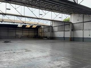 Foto 9 de ALQUILO LOCAL COMERCIAL 4692 M2 JORGE ISAACS