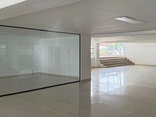 Foto 1 de ALQUILO LOCAL COMERCIAL 4692 M2 JORGE ISAACS