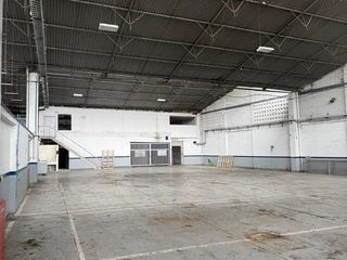 Foto 7 de ALQUILO LOCAL COMERCIAL 4692 M2 JORGE ISAACS