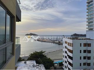 Foto 3 de Apartamento en venta con vista al mar