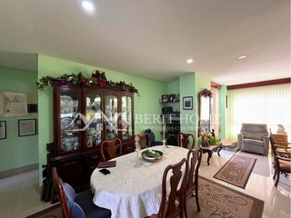 Foto 8 de Apartamento en venta con vista al mar