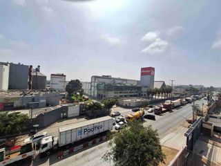 Foto 3 de Venta Terreno 10,000m2  + edificación Av Argentina
