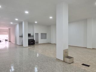 Foto 6 de ALQUILO LOCAL COMERCIAL 200 M2  PRADOIS DEL NORTE