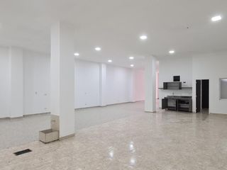 Foto 5 de ALQUILO LOCAL COMERCIAL 200 M2  PRADOIS DEL NORTE