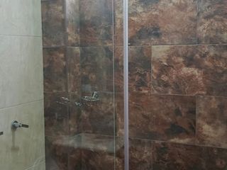 Foto 4 de Venta de Casa Campestre en Villavicencio, Meta, AMARILLO