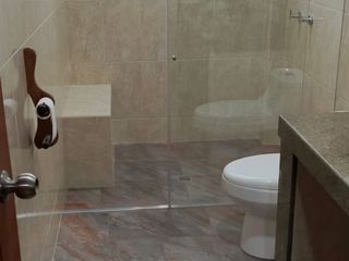 Foto 5 de Venta de Casa Campestre en Villavicencio, Meta, AMARILLO