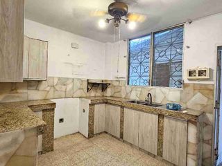 Foto 2 de EN VENTA DEPARTAMENTO PLANTA BAJA -  URDESA CENTRAL - BÁLSAMOS Y V.E ESTRADA