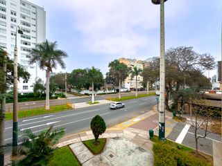 Foto 4 de ALQUILO AMPLIA OFICINA DE 350 m² EN SAN ISIDRO – UBICACIÓN ESTRATÉGICA EN JAVIER PRADO OESTE 390