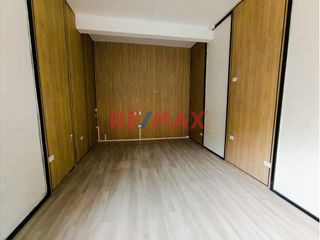 Foto 3 de Alquilo Local Comercial En Primer Piso En Urb. Santa Beatriz Cercado De Lima