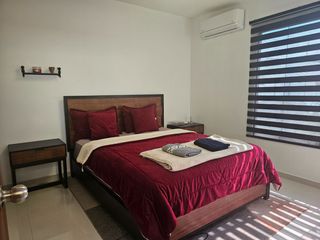 Foto 7 de En Venta Casa de 4 Dorm. en Urbanización Uxmal - Manta