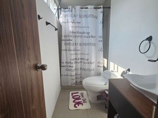 Foto 17 de En Venta Casa de 4 Dorm. en Urbanización Uxmal - Manta