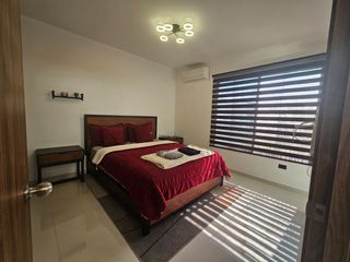 Foto 8 de En Venta Casa de 4 Dorm. en Urbanización Uxmal - Manta