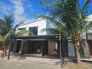 Foto 24 de En Venta Casa de 4 Dorm. en Urbanización Uxmal - Manta