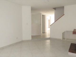 Foto 3 de VENDO CASA EN LISBOA
